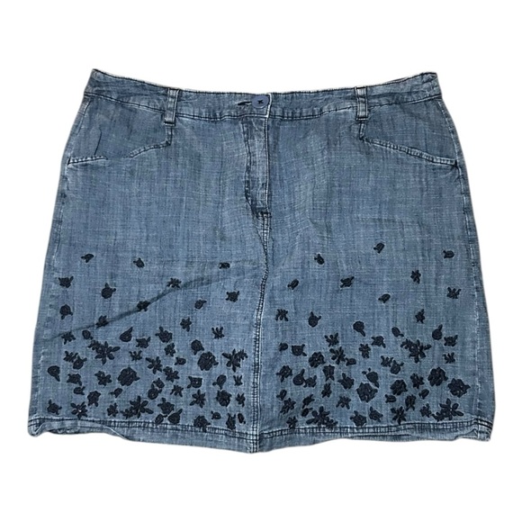 Karen Scott Dresses & Skirts - Karen Scott Blue Floral Embroidered Mini Skirt Size 16
